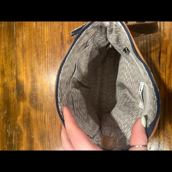 Sak Roots Crossbody - Picture 3 of 5